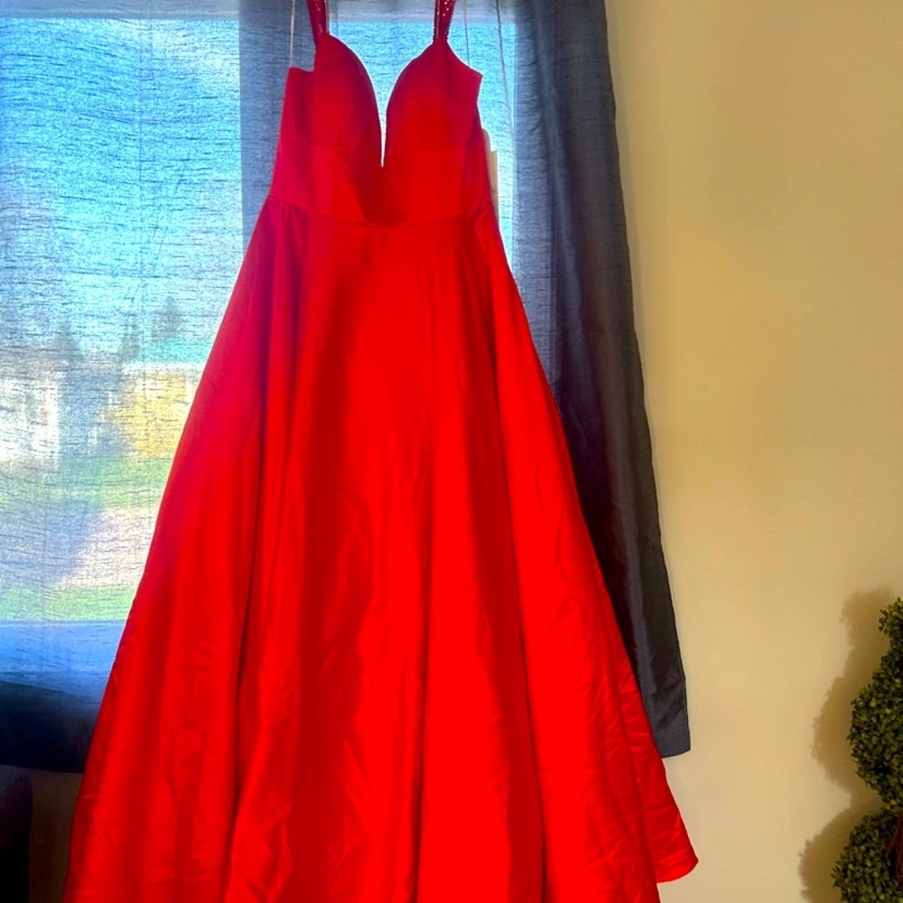 Angela & Alison Red Sleeveless Plunge Neck Prom Dress